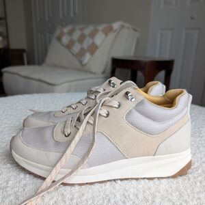 Size 8.5 WIDE Naturalizer Sullivan Hiking Sneaker